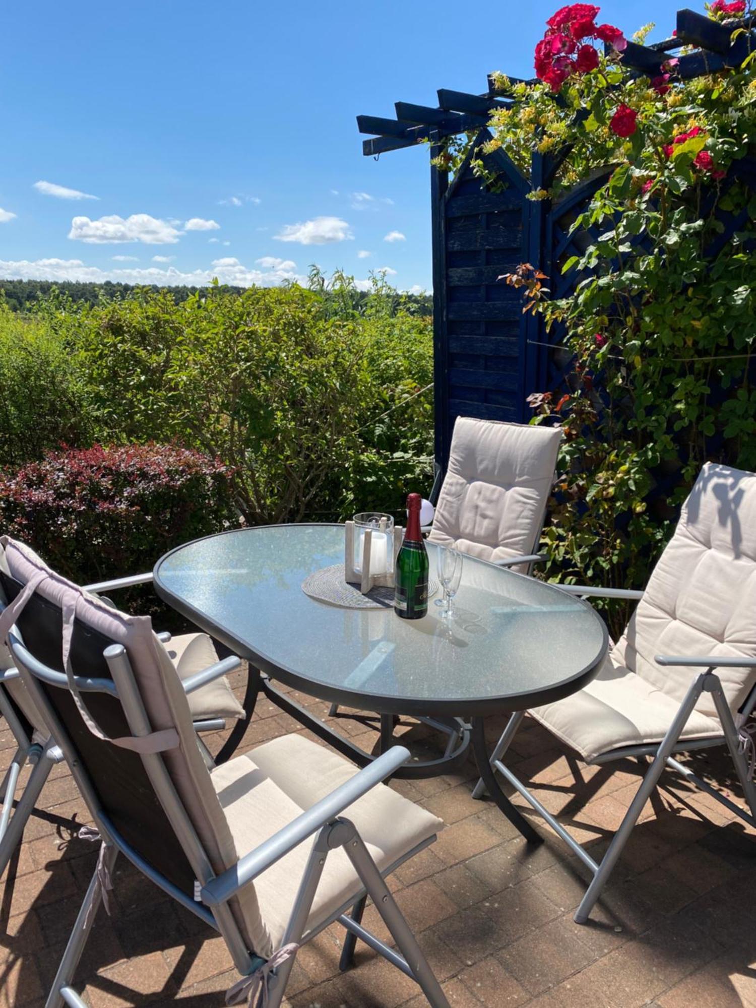 Schoenes Appartment Mit Fernblick Glowe Exterior foto